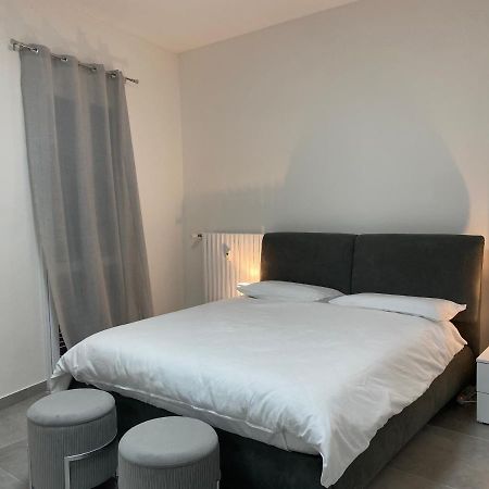 Appartamento Al Ponte Coperto Pavia Exterior photo